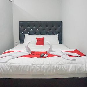 Kamar double standard